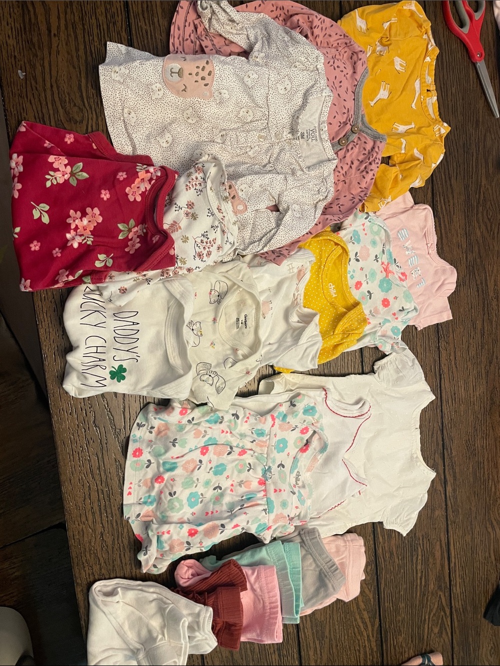 Lot of 20 baby clothes 0-3 months